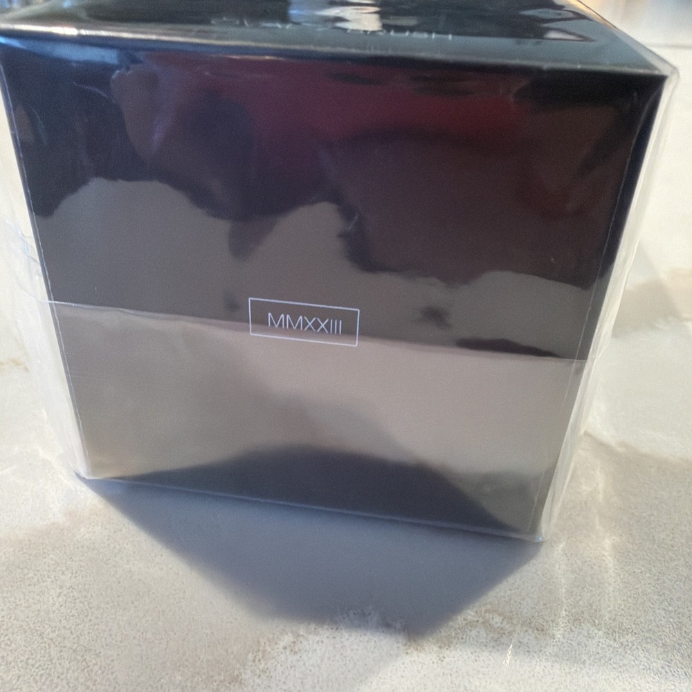Artis Elite Collection Oval 7 Black Finish Brush NEW & SEALED! $75 MSRP - Picture 5 of 5